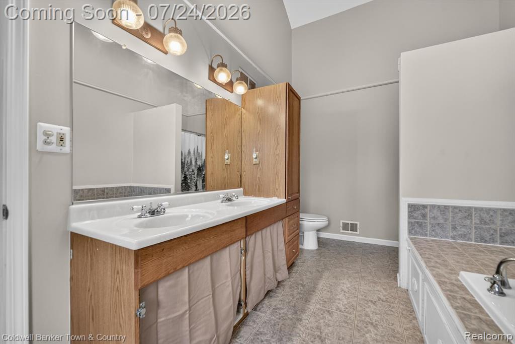 8175 Farley Road Pinckney, MI 48169 - Photo 25 of 69 Gallery Image 25