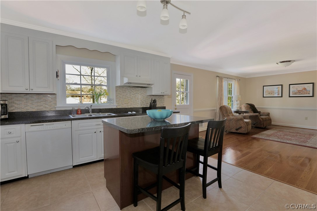 4848 Burnham Road Richmond, VA 23234 - Photo 10 of 26 Gallery Image 10