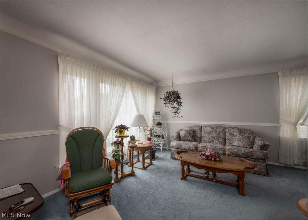 32144 Densmore Road Willowick, OH 44095 - Photo 2 of 27 Living Room