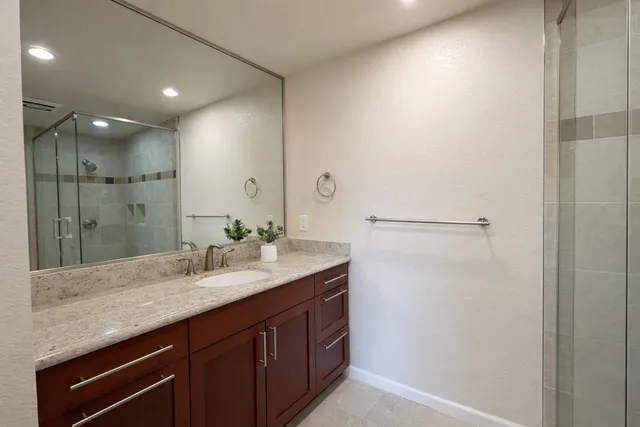 $750,000 | 1033 Crestview Drive, Unit 216, Mountain View, CA 94040