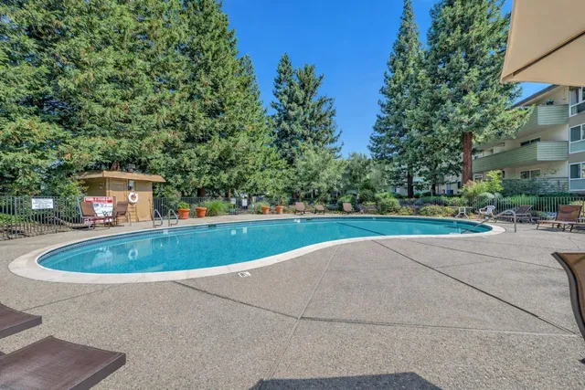 $750,000 | 1033 Crestview Drive, Unit 216, Mountain View, CA 94040