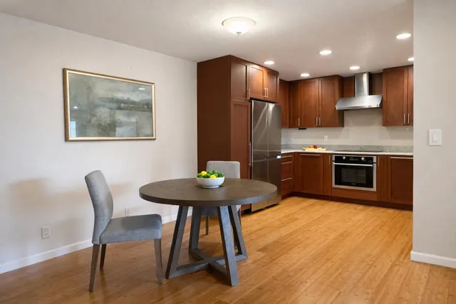 $750,000 | 1033 Crestview Drive, Unit 216, Mountain View, CA 94040