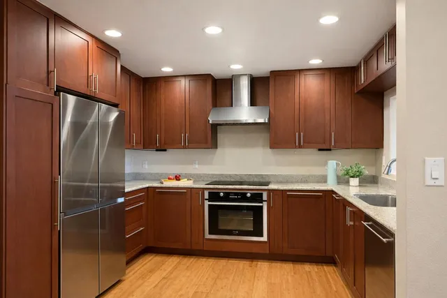 $750,000 | 1033 Crestview Drive, Unit 216, Mountain View, CA 94040