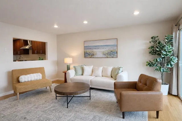 $750,000 | 1033 Crestview Drive, Unit 216, Mountain View, CA 94040