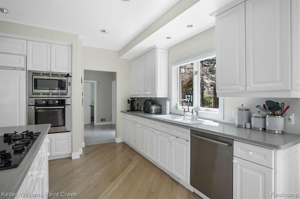 1865 Archers Pointe Rochester Hills, MI 48306 - Photo 11 of 61