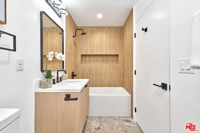 $1,190,000 | 6849 North Figueroa Street, Los Angeles, CA 90042