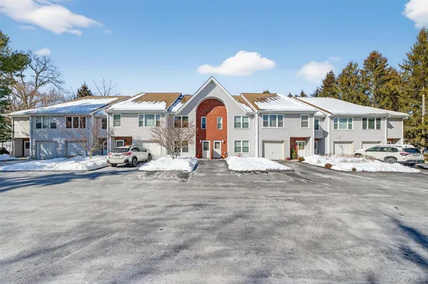 $409,000 | 227 Deer Ct Drive, Middletown, NY 10940