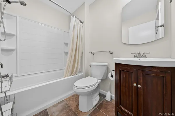 $409,000 | 227 Deer Ct Drive, Middletown, NY 10940