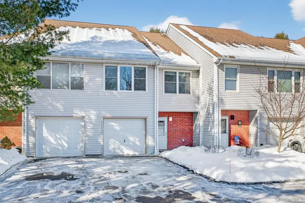 $409,000 | 227 Deer Ct Drive, Middletown, NY 10940