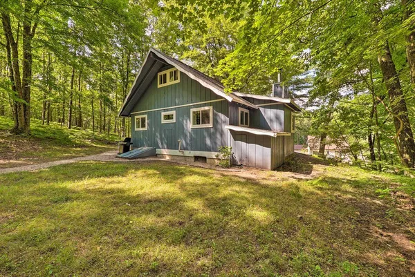 $244,900 | 12155 Dubois Drive, Canadian Lakes, MI 49346