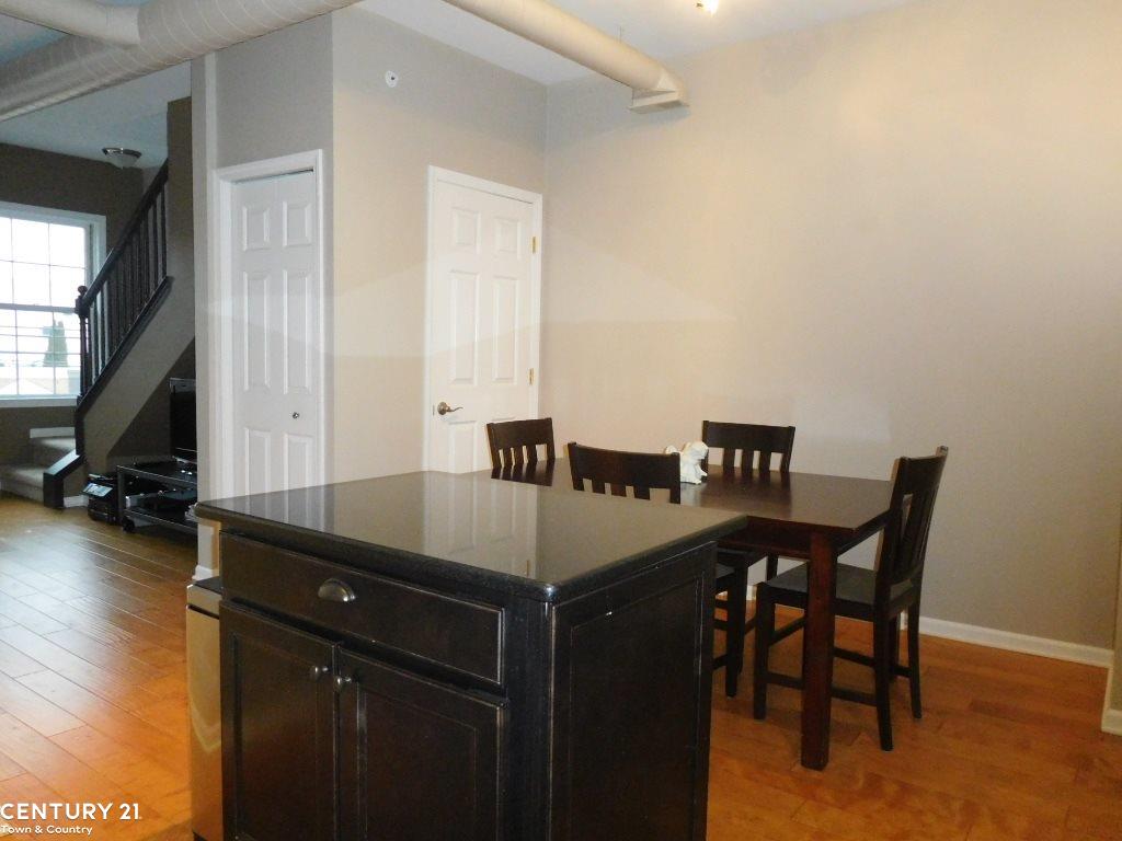 194 Mill Street Rochester, MI 48307 - Photo 17 of 48