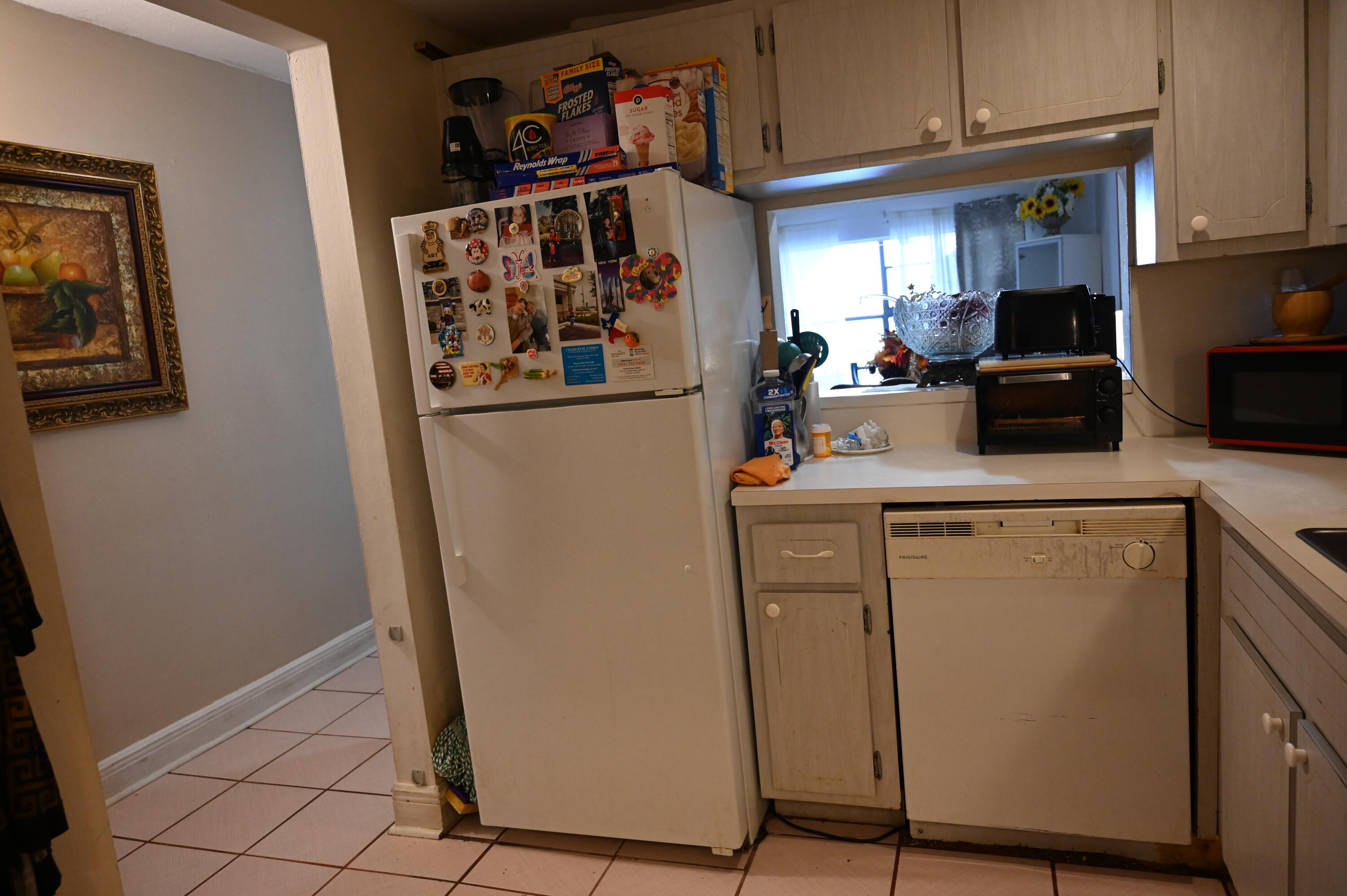 6215 West 20th Avenue, Unit 415 Hialeah, FL 33012 - Photo 20 of 39 a utility room with dryer and washer