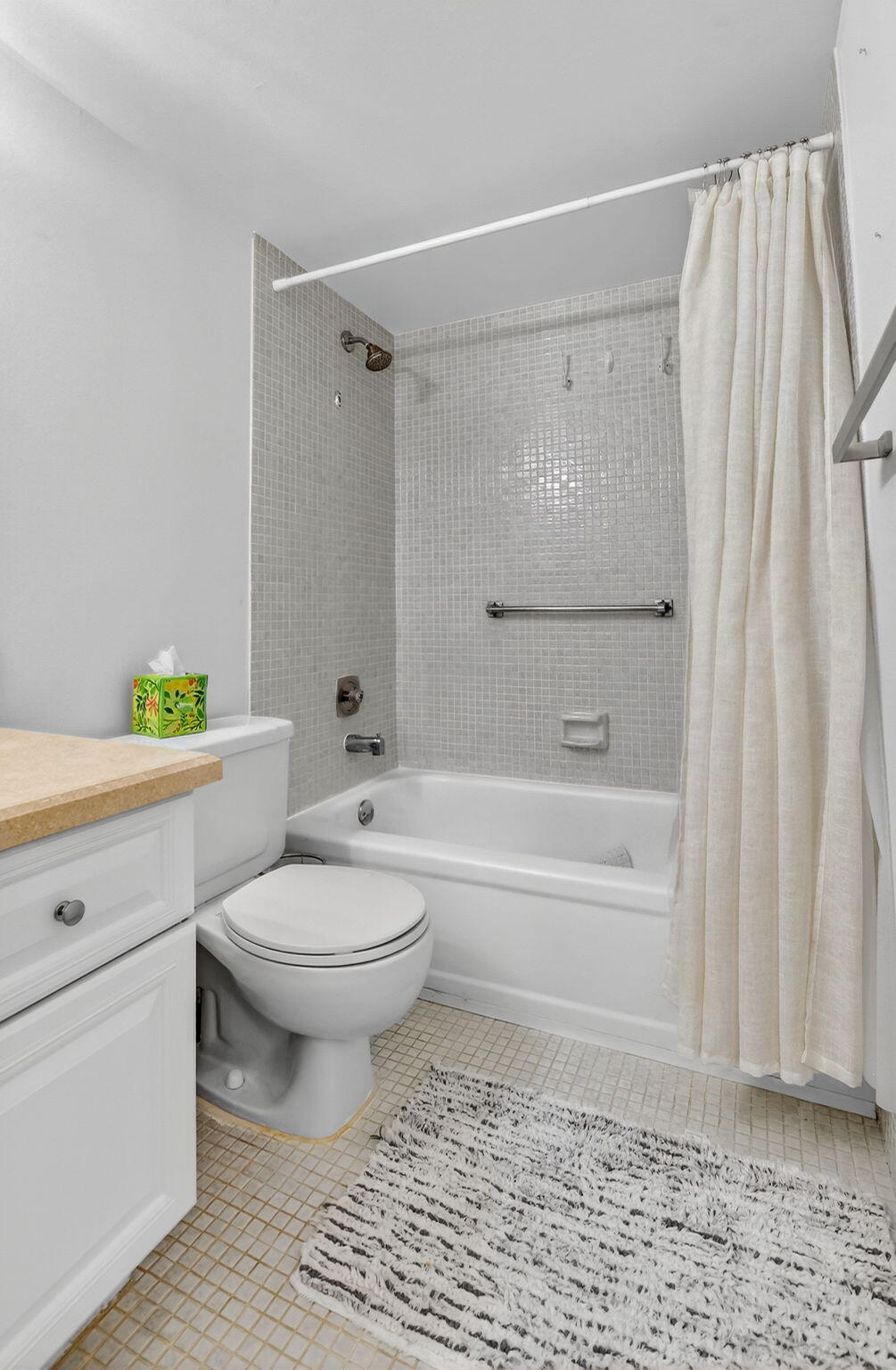 4007 Rexford Drive Boca Raton, FL 33434 - Photo 19 of 57 20-web-or-mls-017_DSC_1991