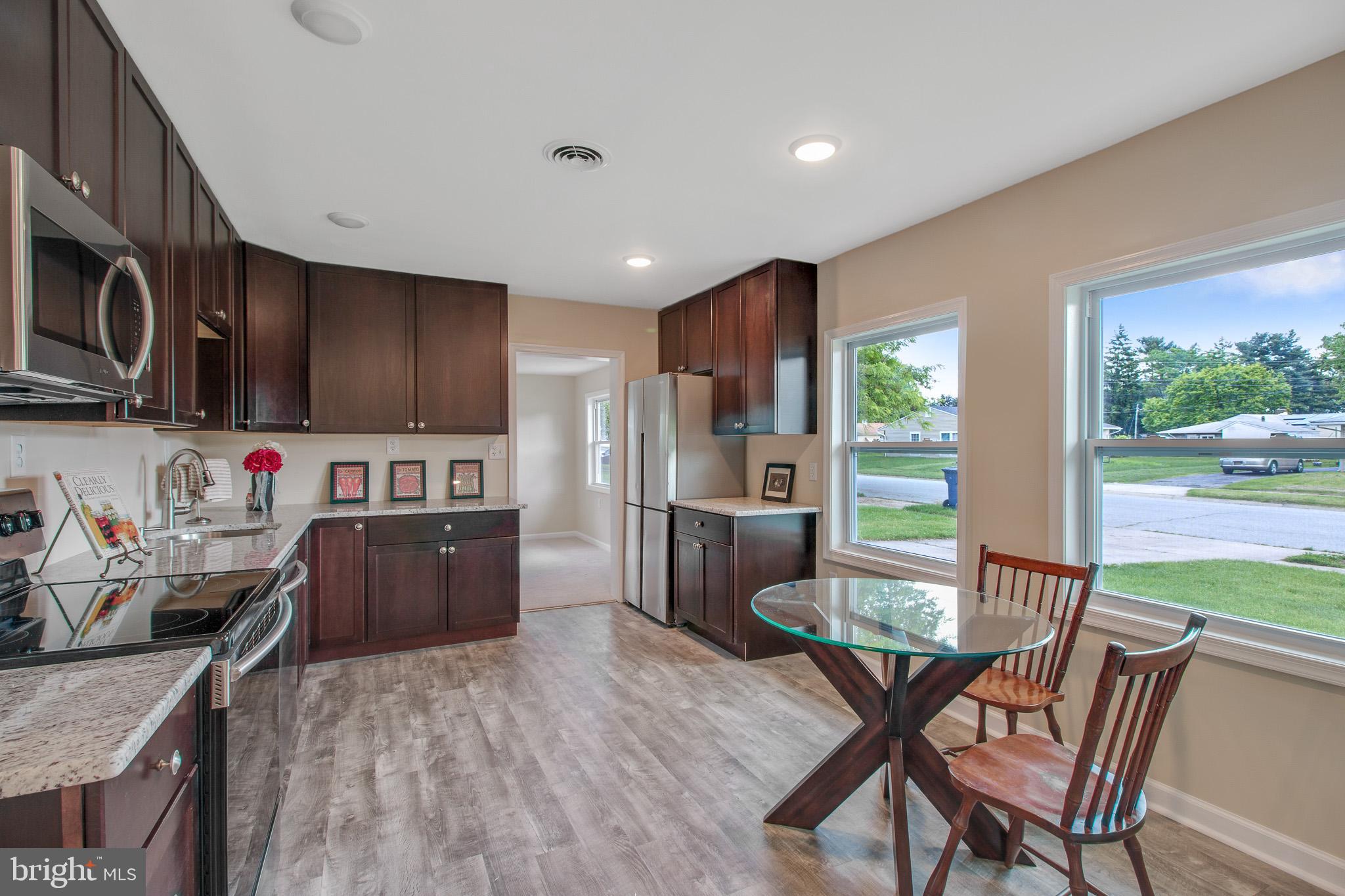 10 South Kingston Road Newark, DE 19713 - Photo 3 of 20 Fantastic Kitchen