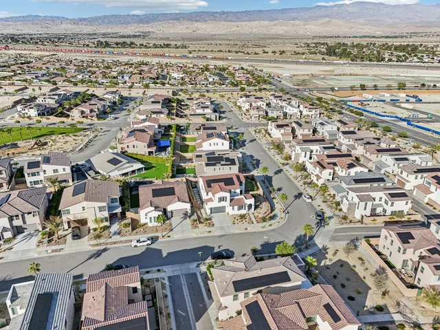 $997,999 | 74404 Nichols Drive, Palm Desert, CA 92211