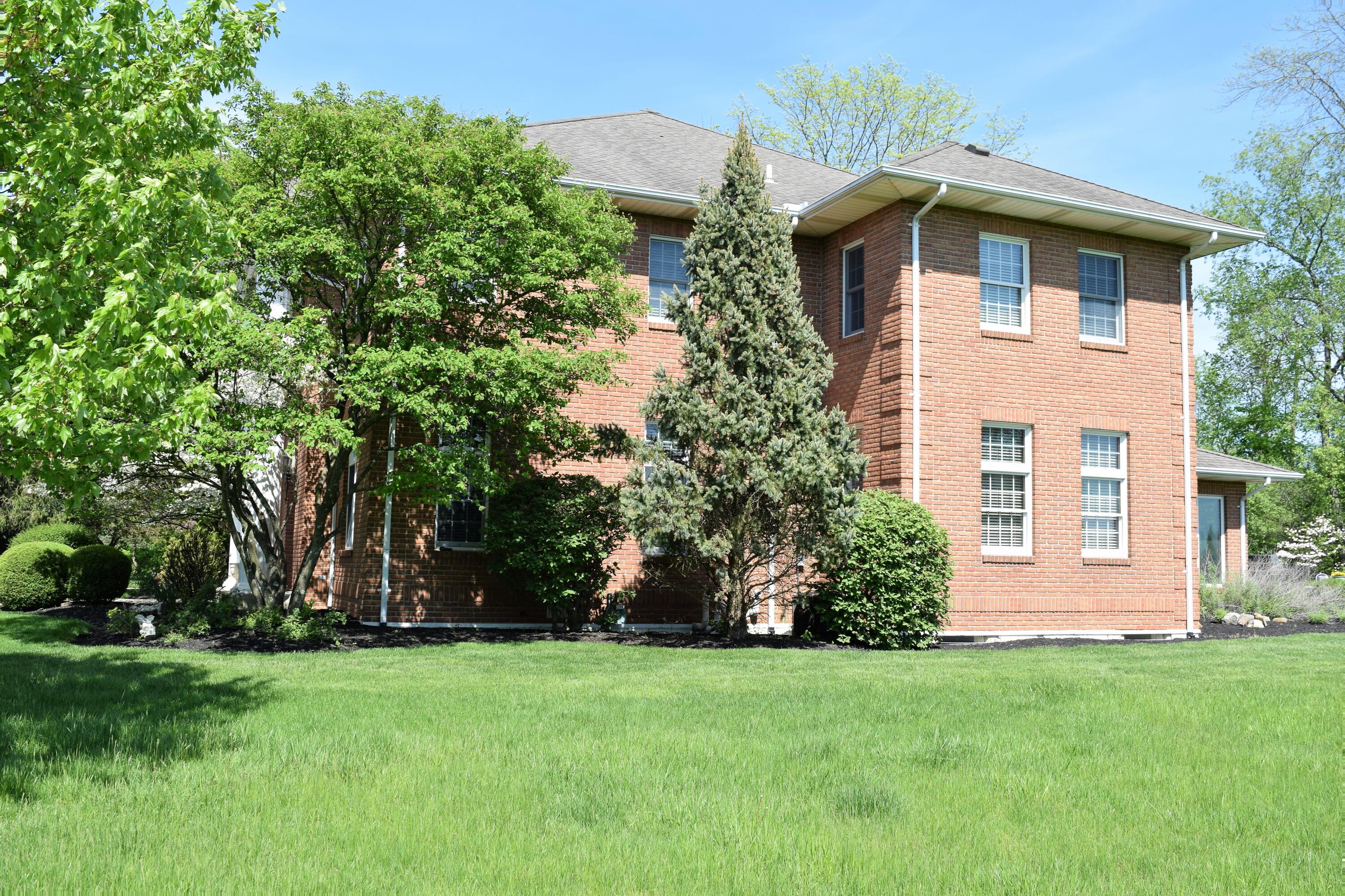 1776 Appian Way Springfield, OH 45503 - Photo 5 of 10 DSC_0174