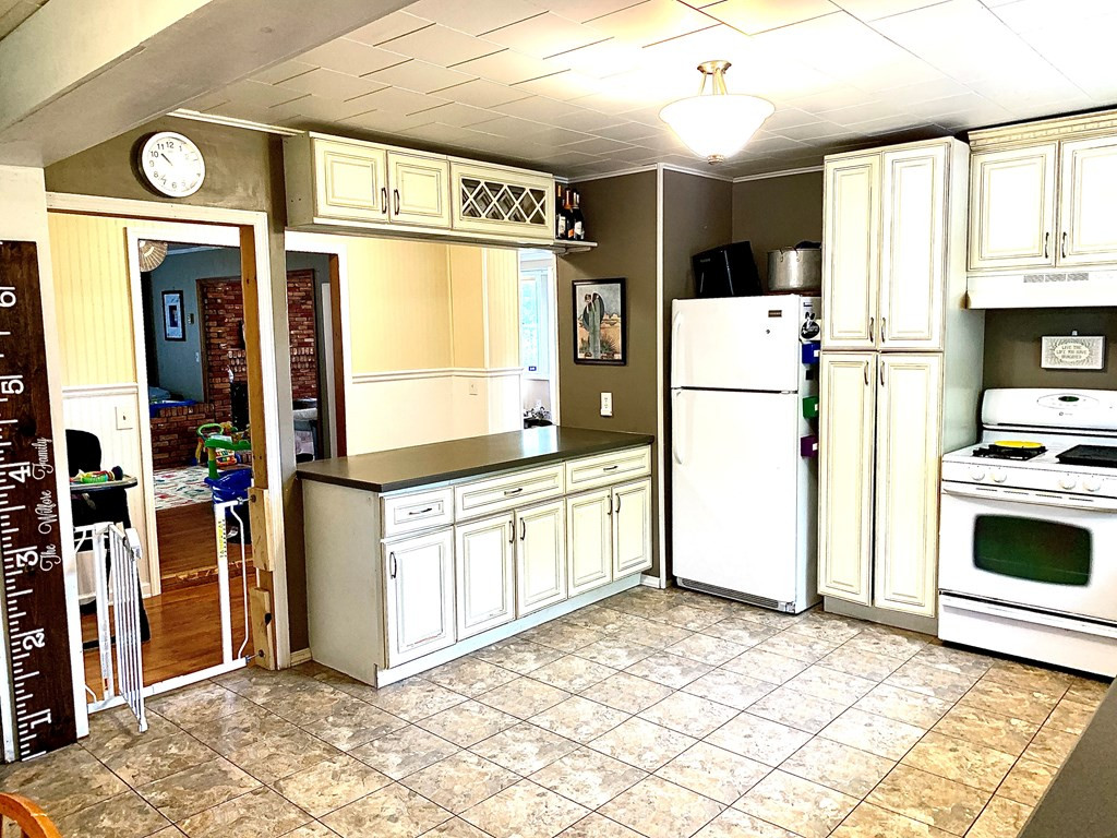 82 Moffitt Road Plattsburgh, NY 12901 - Photo 16 of 41 Gallery Image 16