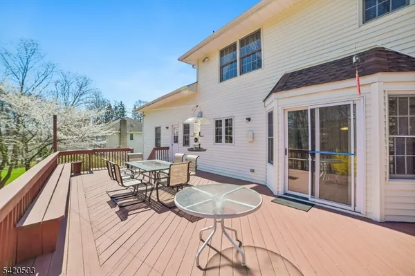 $1,180,000 | 407 Mountain Way, Morris Plains, NJ 07950