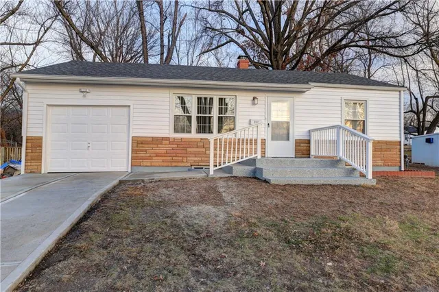 $234,000 | 5517 Willow Avenue, Raytown, MO 64133
