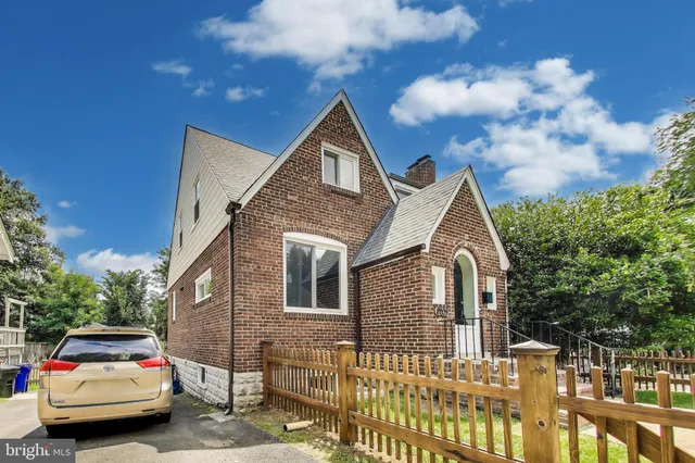 $1,025,000 | 8209 Flower Avenue, Takoma Park, MD 20912