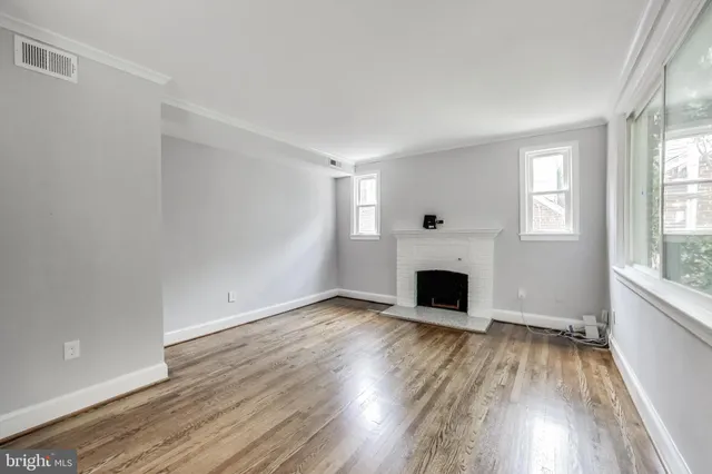 $1,025,000 | 8209 Flower Avenue, Takoma Park, MD 20912