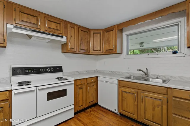 $299,000 | 187 Cobb Hollow Road, Rocky Top, TN 37769