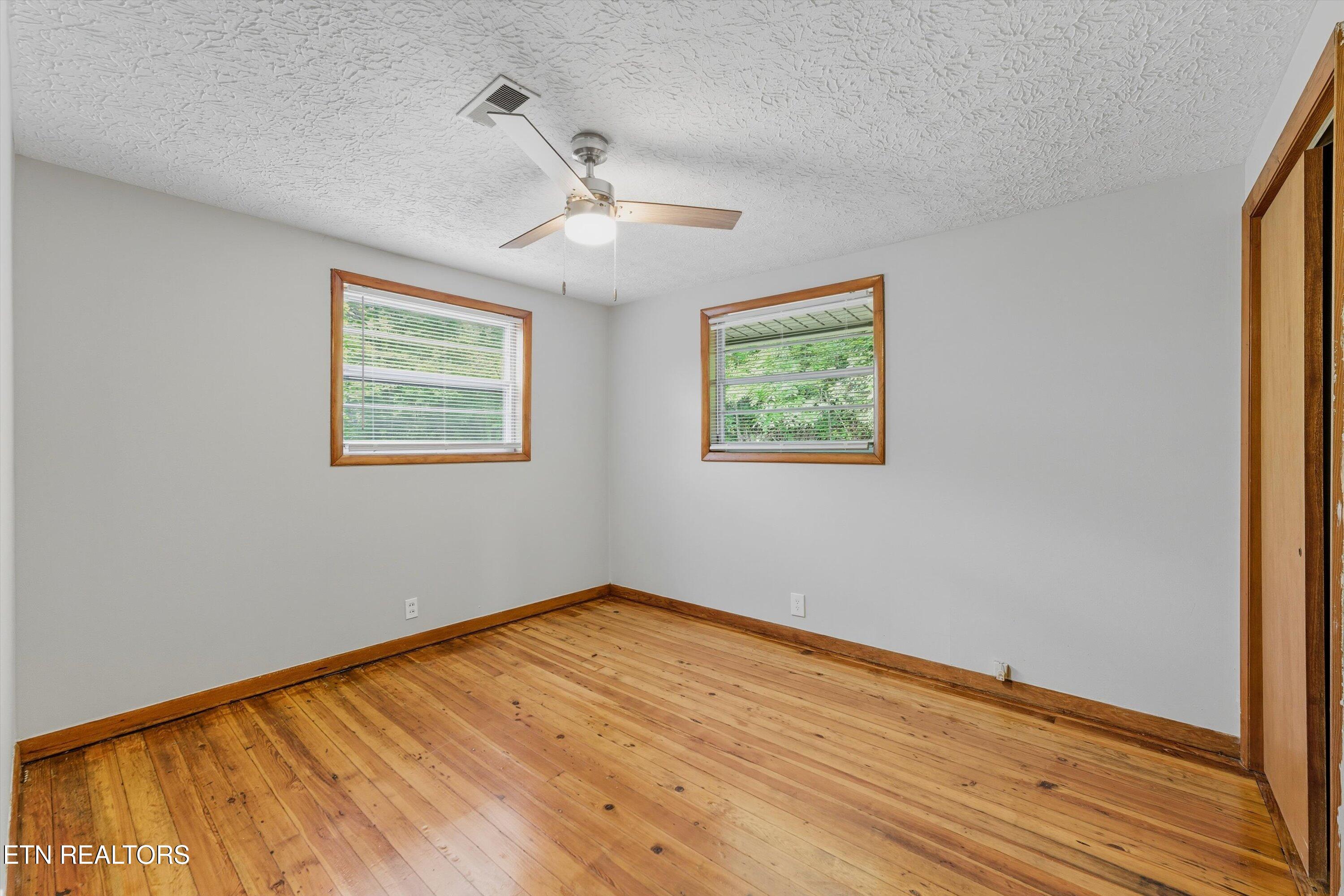 187 Cobb Hollow Road Rocky Top, TN 37769 - Photo 23 of 38 19-187 Cobb Hollow Rd-19