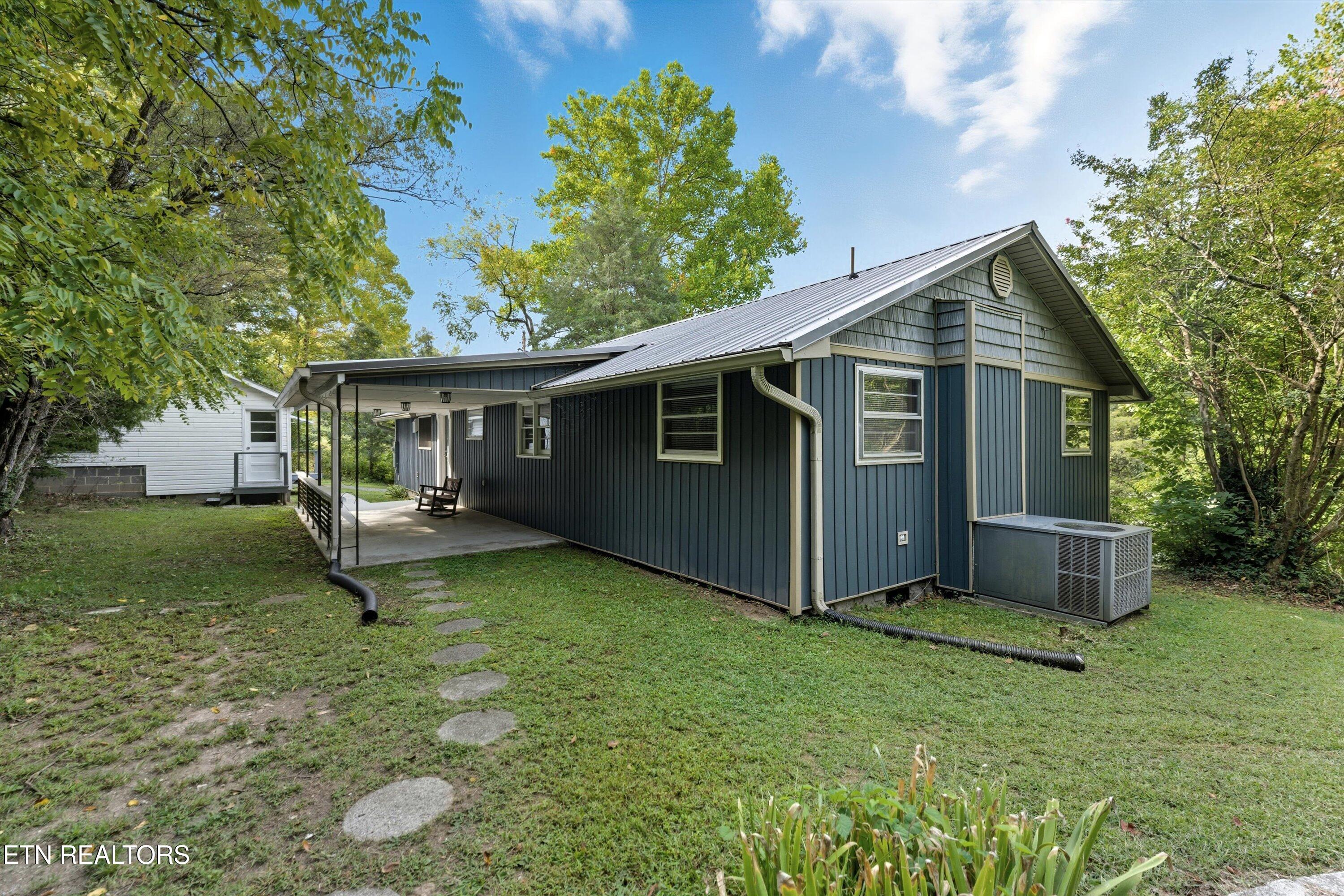 187 Cobb Hollow Road Rocky Top, TN 37769 - Photo 28 of 38 25-187 Cobb Hollow Rd-25