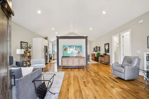 $795,000 | 915 Emmett Avenue, Nashville, TN 37206