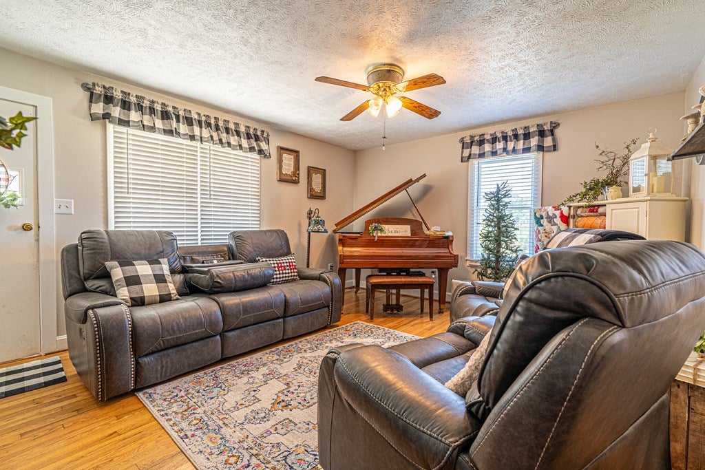3005 Corn Valley Road Lebanon, VA 24266 - Photo 7 of 73 Gallery Image 7