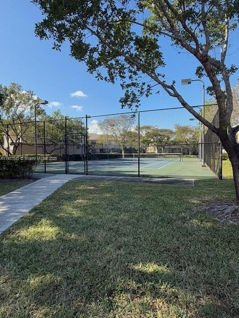 1967 Marsh Harbor Drive, Unit 313 Riviera Beach, FL 33404 - Photo 14 of 18 a view of a park