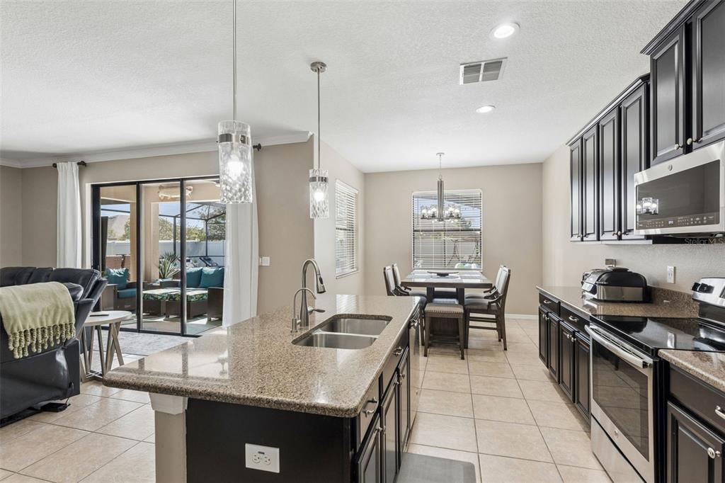 2850 Spring Breeze Way Kissimmee, FL 34744 - Photo 9 of 37