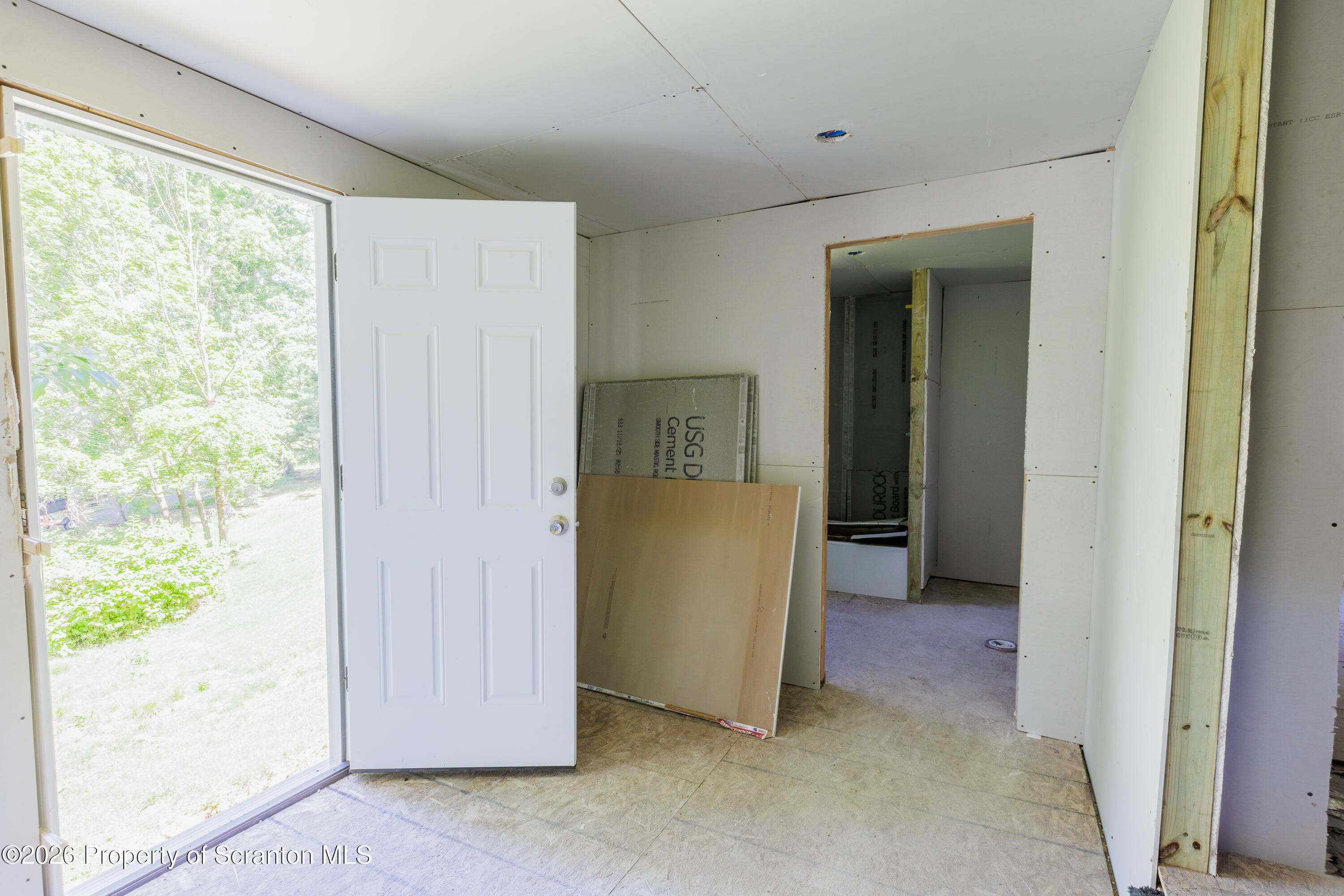 2 Washington Street Dallas, PA 18612 - Photo 7 of 20 davids house _1--16