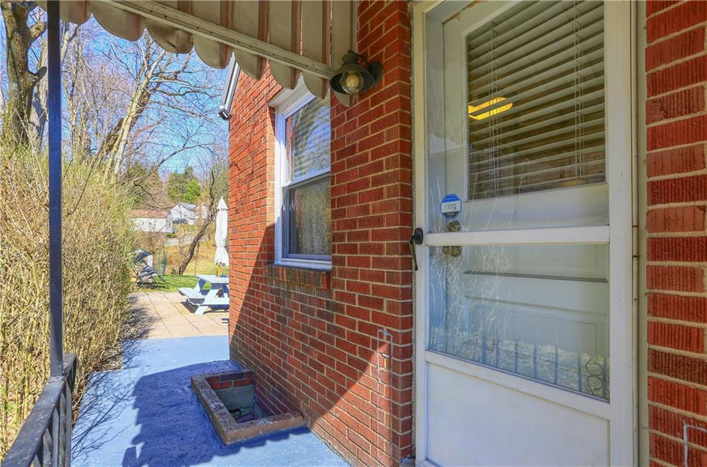 5189 Glenhurst Road Pittsburgh, PA 15207 - Photo 2 of 25 Gallery Image 2