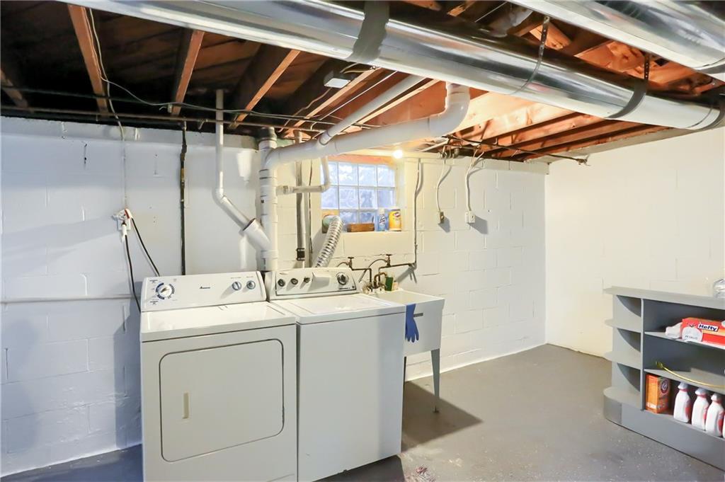 5189 Glenhurst Road Pittsburgh, PA 15207 - Photo 16 of 25 Gallery Image 16