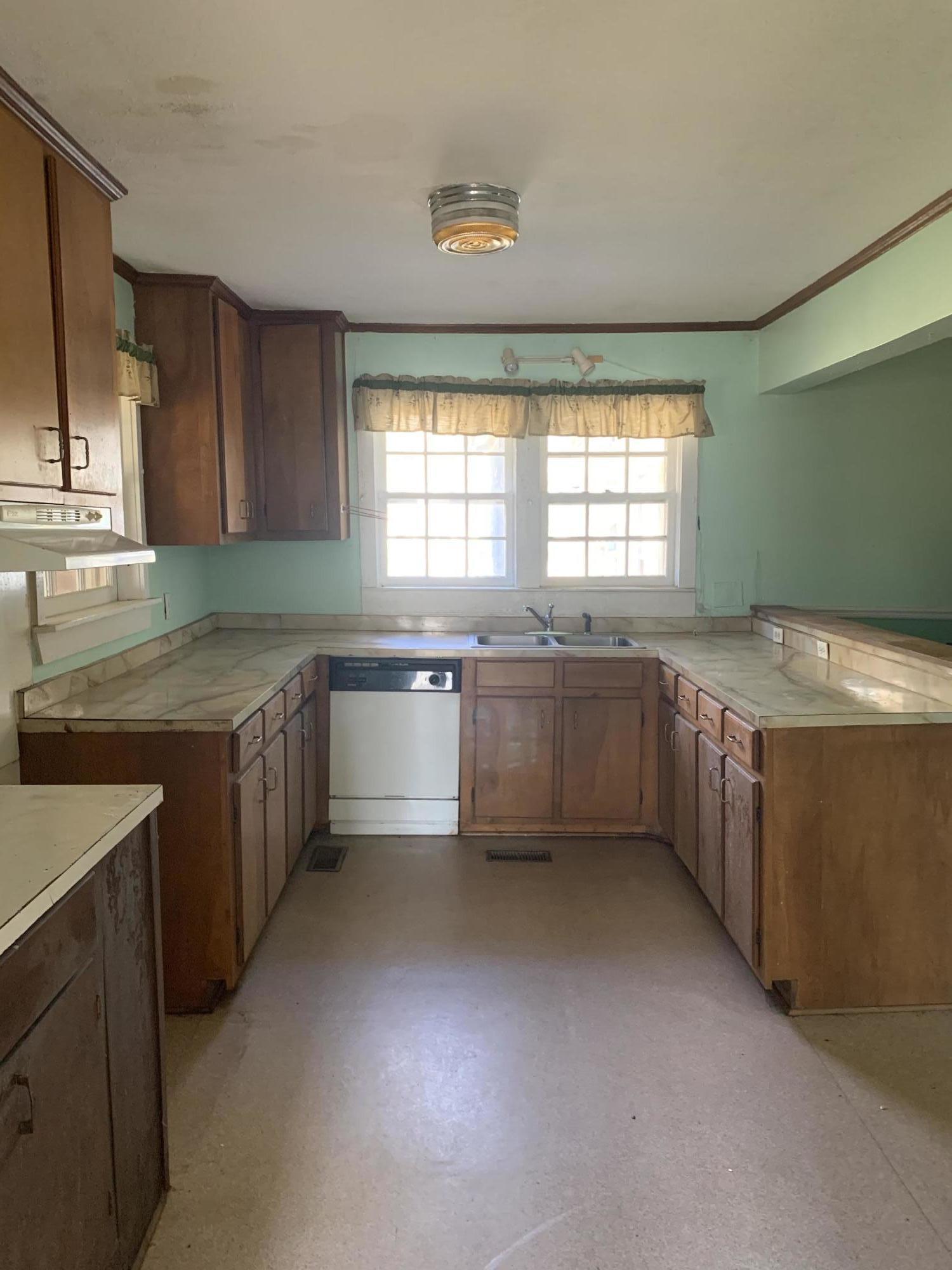 592 Zion Church Road Rockingham, NC 28379 - Photo 8 of 12 Kitchen