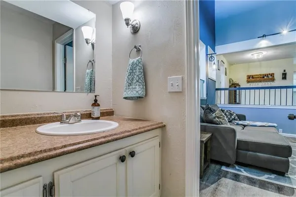 $2,150 | 1330 El Camino Real, Euless, TX 76040