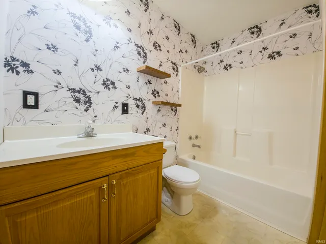 $154,900 | 202 East Oak Street, Allendale, IL 62410