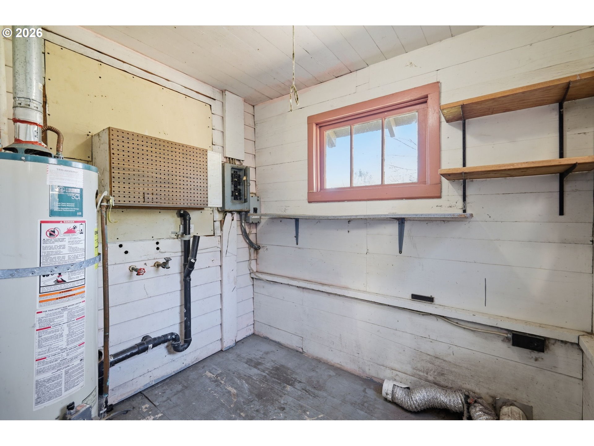 36725 Jasper Road Springfield, OR 97478 - Photo 23 of 46 a view of kitchen with windows