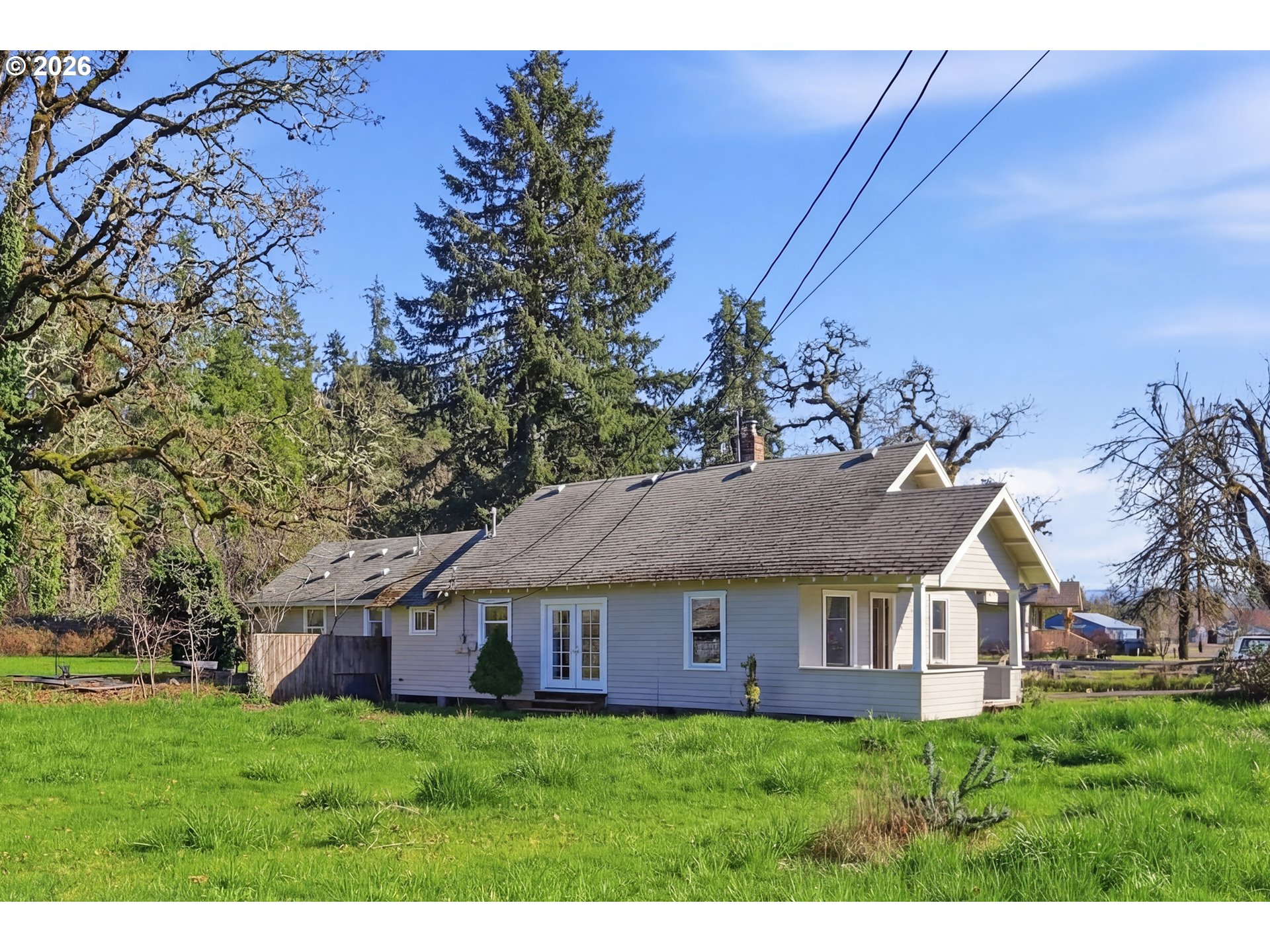 36725 Jasper Road Springfield, OR 97478 - Photo 46 of 46 a view of a big house with a big yard