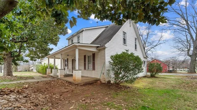 $1,390,000 | 904 Merritt Drive, Greensboro, NC 27407