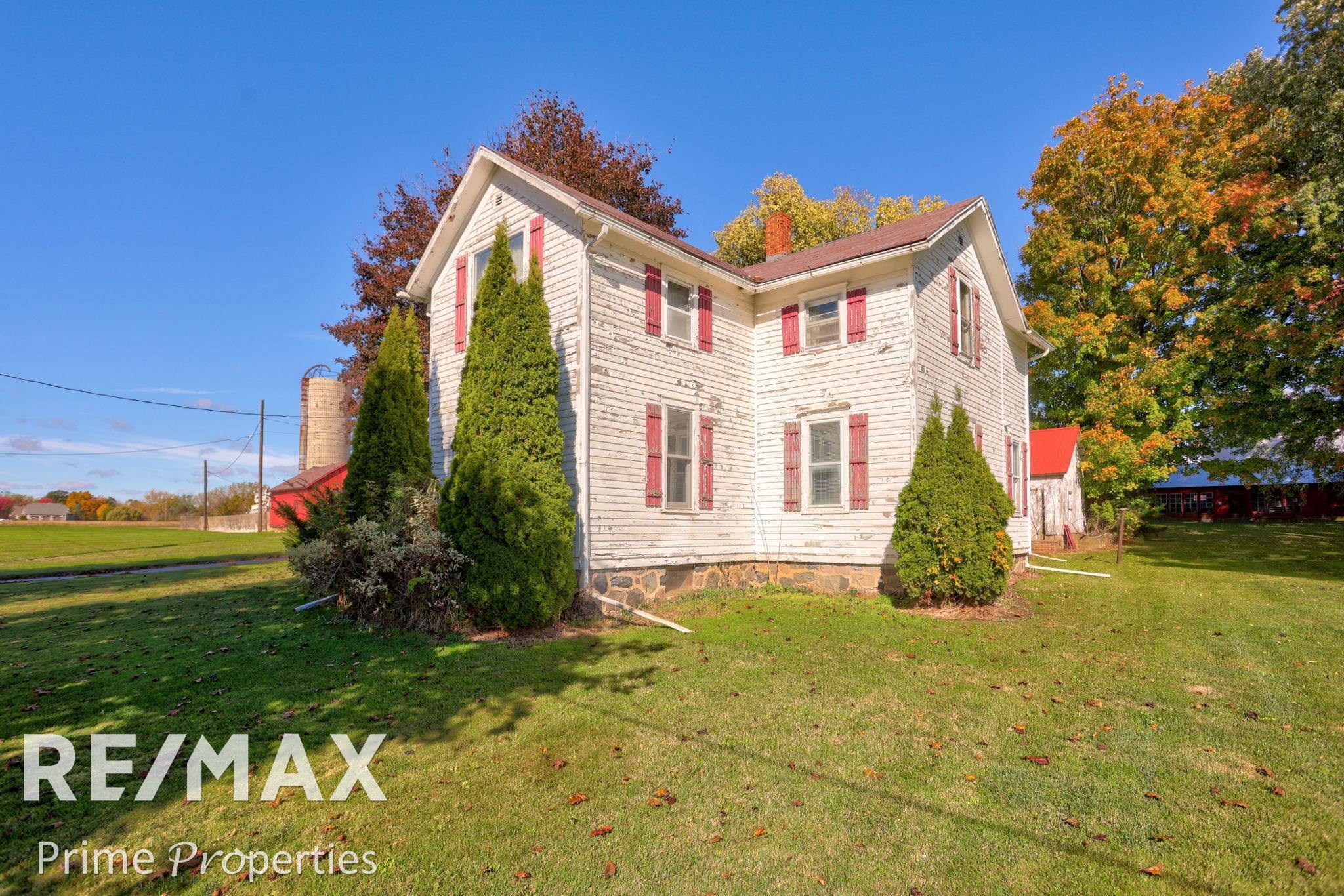 12715 East Tuscola Road Frankenmuth, MI 48734 - Photo 2 of 58