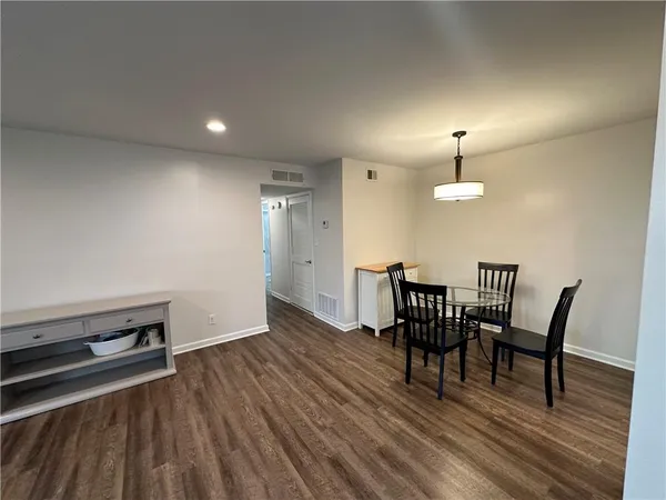 $1,450 | 303 River Run Drive, Sandy Springs, GA 30350