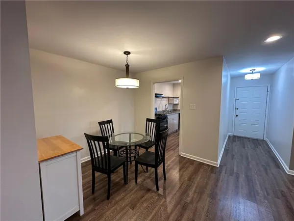 $1,450 | 303 River Run Drive, Sandy Springs, GA 30350