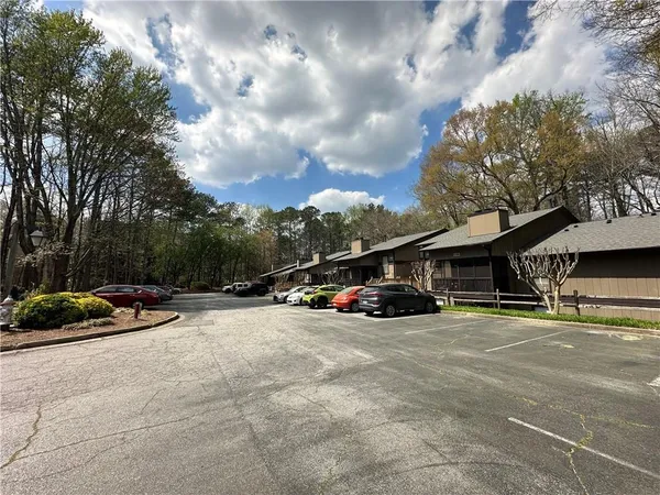 $1,450 | 303 River Run Drive, Sandy Springs, GA 30350