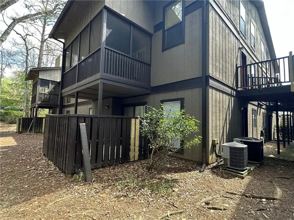 $1,450 | 303 River Run Drive, Sandy Springs, GA 30350
