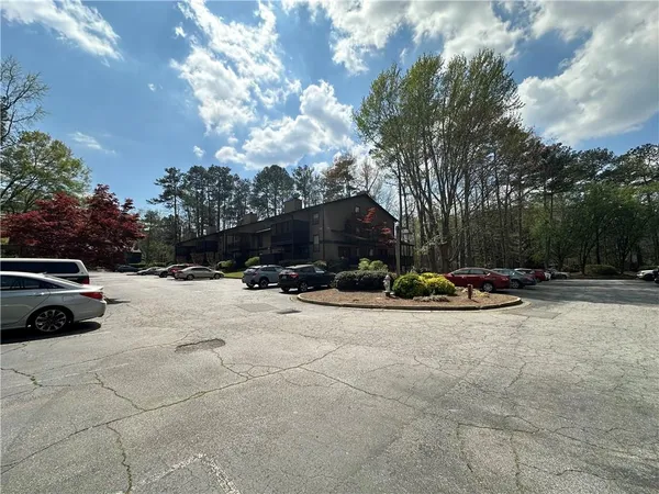 $1,450 | 303 River Run Drive, Sandy Springs, GA 30350