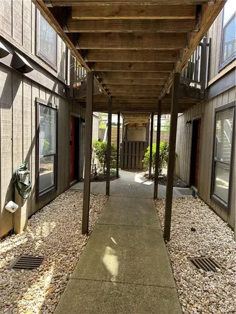 $1,450 | 303 River Run Drive, Sandy Springs, GA 30350
