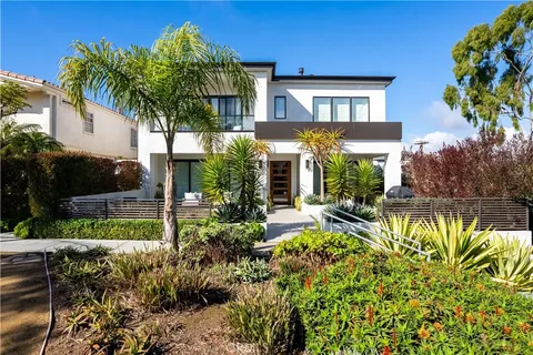 $4,500,000 | 319 1/2 Jasmine Avenue, Corona del Mar, CA 92625