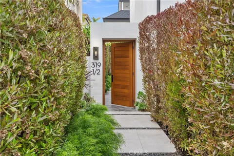 $4,500,000 | 319 1/2 Jasmine Avenue, Corona del Mar, CA 92625